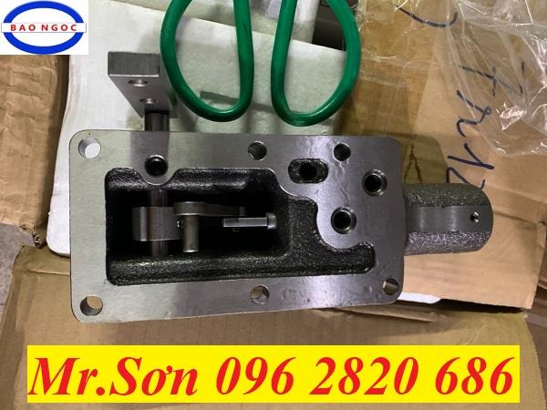 Công tắc đảo chiều bơm thủy lực Eaton xe trộn bê tông